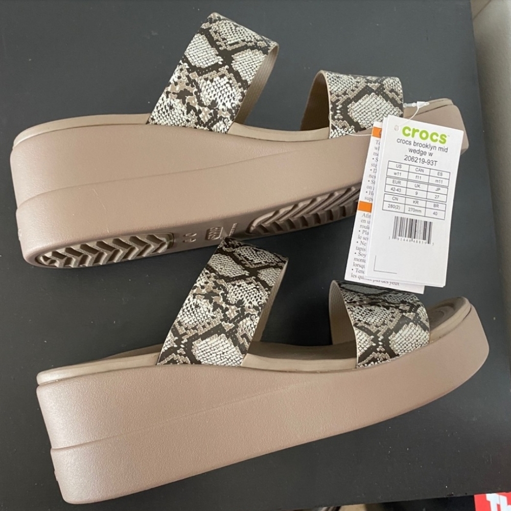 NWT || Crocs Brooklyn Mid Wedge Platform Sandals